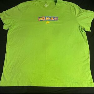 Nike Lime Green Short Sleeve Tee in Vibrant Green Size  X XL